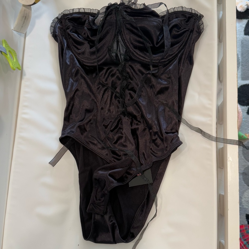 Dolls Kill X Tricks N’ Treatz Bounty Hunter Babe Costume Bodysuit, Size XXL - Picture 2 of 9